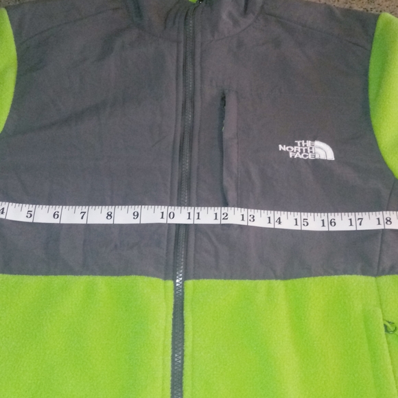The North Face Jacket Size Small - Picture 9 of 10